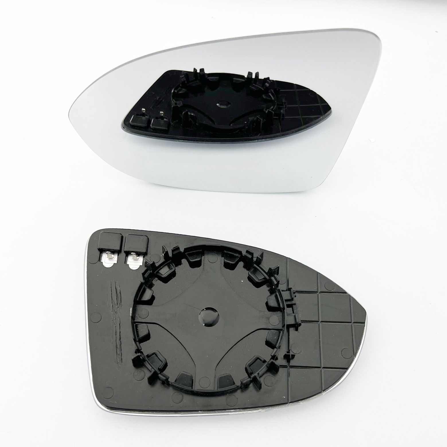 Volkswagen Golf Wing Mirror Glass With Base Heated - Passenger Side 2021 Onwards